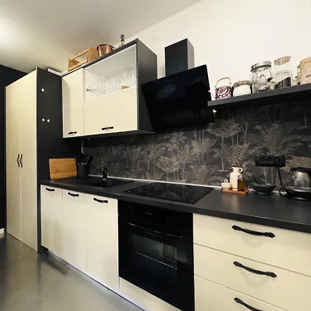 Cozy At The Market Apartment